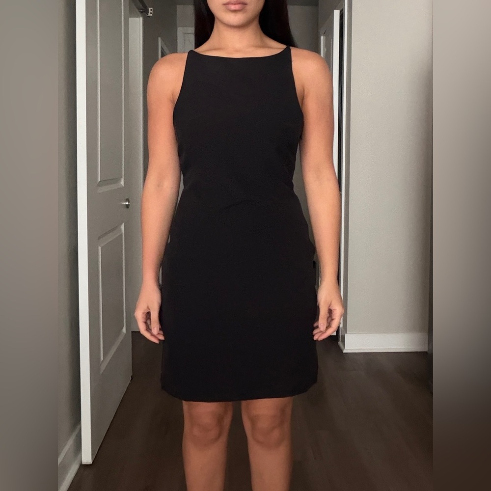 Elegant Black Sleeveless Dress